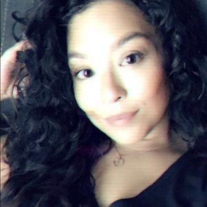 Meet your Posher, Regina